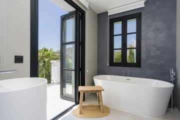 https://cdn.resales-online.com/public/14ldb8kixc/properties/2e8ce44eea9b11ef8ce602e0405b089b/w1200/22-bcf8e6250e0bab365f900a8ac31ac040.jpg?v=1739862532