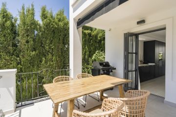 https://cdn.resales-online.com/public/14ldb8kixc/properties/2e8ce44eea9b11ef8ce602e0405b089b/w1200/28-ef19a2c59920e2e087cd278a51b6dbf8.jpg?v=1739862532