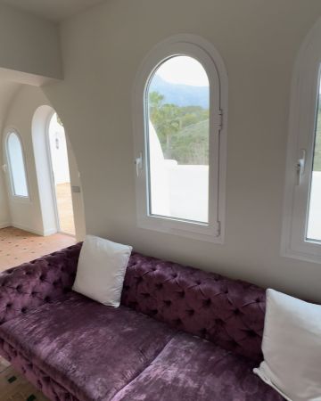 https://cdn.resales-online.com/public/qph8q6eobndgyqok/properties/eec5508ceee311ef8cfb02e0405b089b/w1200/12-53013098fcab6c38b1379cd33298e050.jpg?v=1739991521