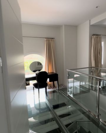 https://cdn.resales-online.com/public/qph8q6eobndgyqok/properties/eec5508ceee311ef8cfb02e0405b089b/w1200/28-ef19a2c59920e2e087cd278a51b6dbf8.jpg?v=1739991521
