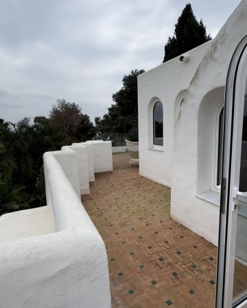 https://cdn.resales-online.com/public/qph8q6eobndgyqok/properties/eec5508ceee311ef8cfb02e0405b089b/w1200/34-2e8657844e540eba0189d71f472ffca9.jpg?v=1739991521
