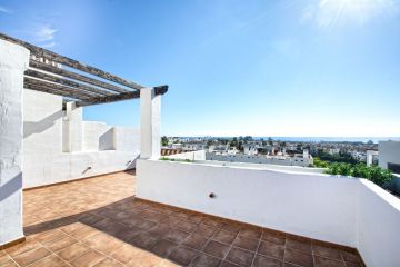 https://cdn.resales-online.com/public/kj4s0e6mui/properties/c51ec28df05d11ef8cfb02e0405b089b/w1200/1-7980e48d732b6fc85c14b43b94d2aa54.jpg?v=1740150700