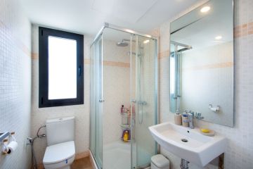 https://cdn.resales-online.com/public/kj4s0e6mui/properties/c51ec28df05d11ef8cfb02e0405b089b/w1200/19-d0ed7da2012a09046d307c195d98e7d6.jpg?v=1740150700