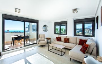 https://cdn.resales-online.com/public/kj4s0e6mui/properties/c51ec28df05d11ef8cfb02e0405b089b/w1200/3-e898b2bb2a2fdfd06d2c39894dce8316.jpg?v=1740150700