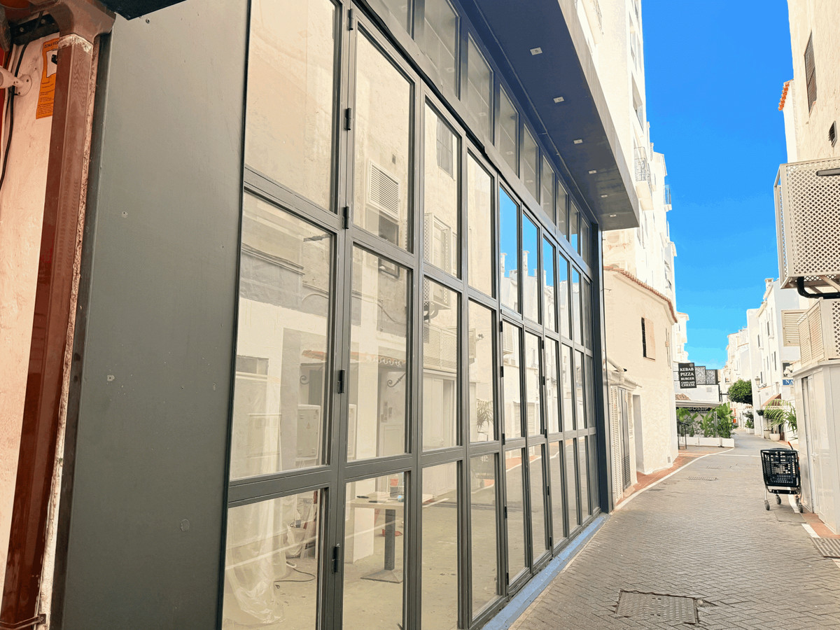 https://cdn.resales-online.com/public/qoshdi4cbm/properties/76a12435d49811ef8ce602e0405b089b/w1200/1-7980e48d732b6fc85c14b43b94d2aa54.jpg?v=1737097276
