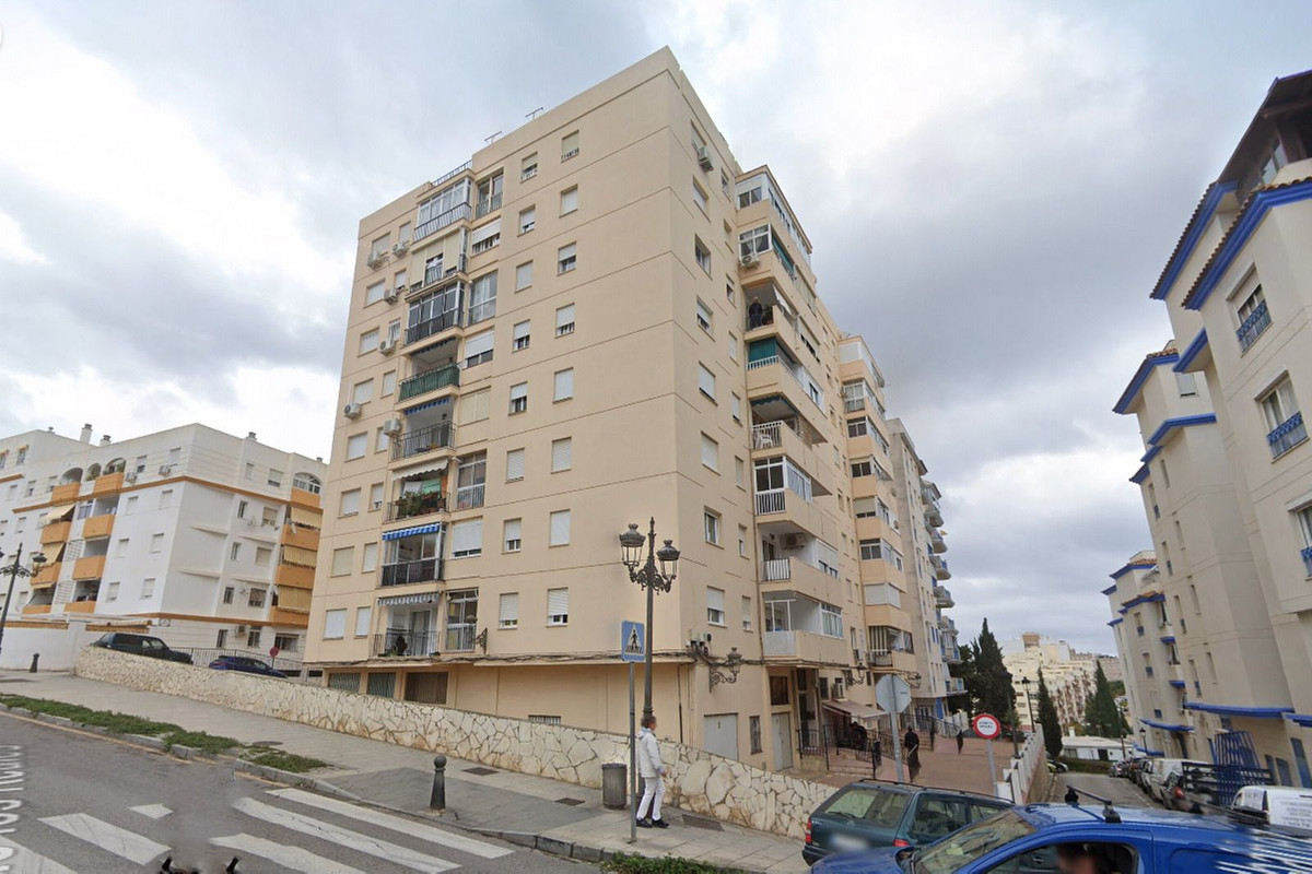 https://cdn.resales-online.com/public/4igsp94qm4/properties/0c701fbef38f11ef8cfb02e0405b089b/w1200/1-7980e48d732b6fc85c14b43b94d2aa54.jpg?v=1740501937