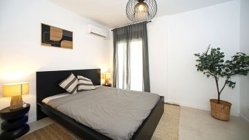 https://cdn.resales-online.com/public/p8fbncrgos/properties/e9b72bd8f38a11ef8cfb02e0405b089b/w1200/5-3595ad71cbd87be6c3643a4285ef4791.jpg?v=1740500154