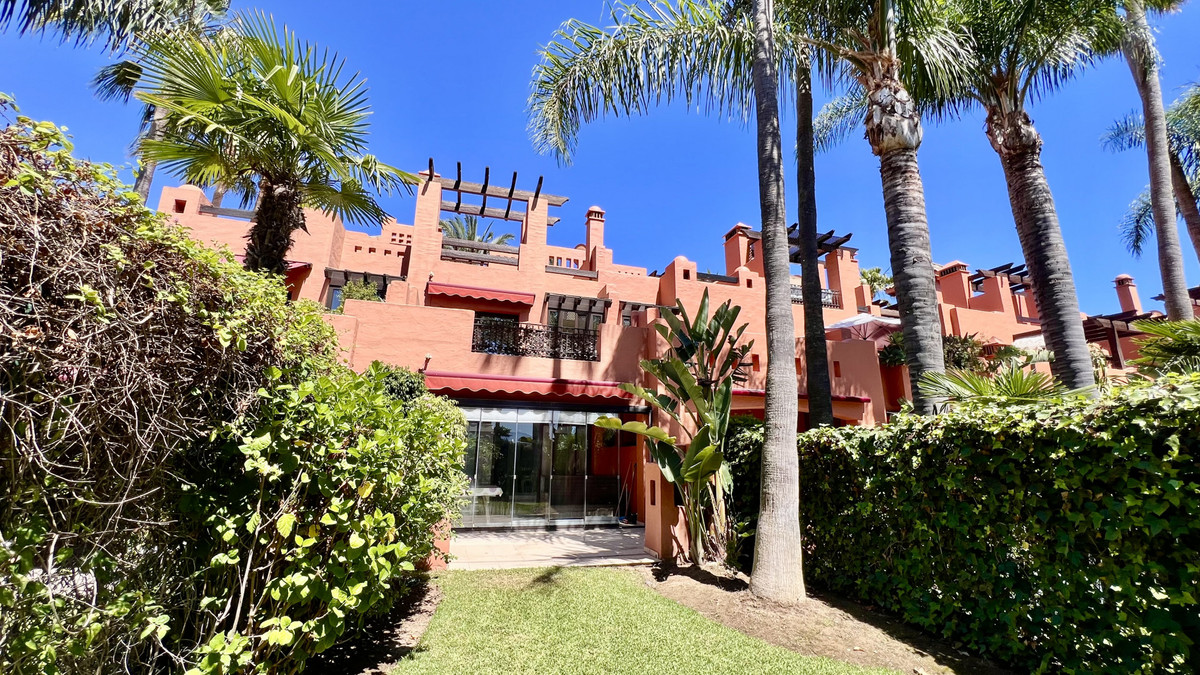 https://cdn.resales-online.com/public/qoshdi4cbm/properties/1d288c42f33b11ef8cfb02e0405b089b/w1200/1-7980e48d732b6fc85c14b43b94d2aa54.jpg?v=1740465668