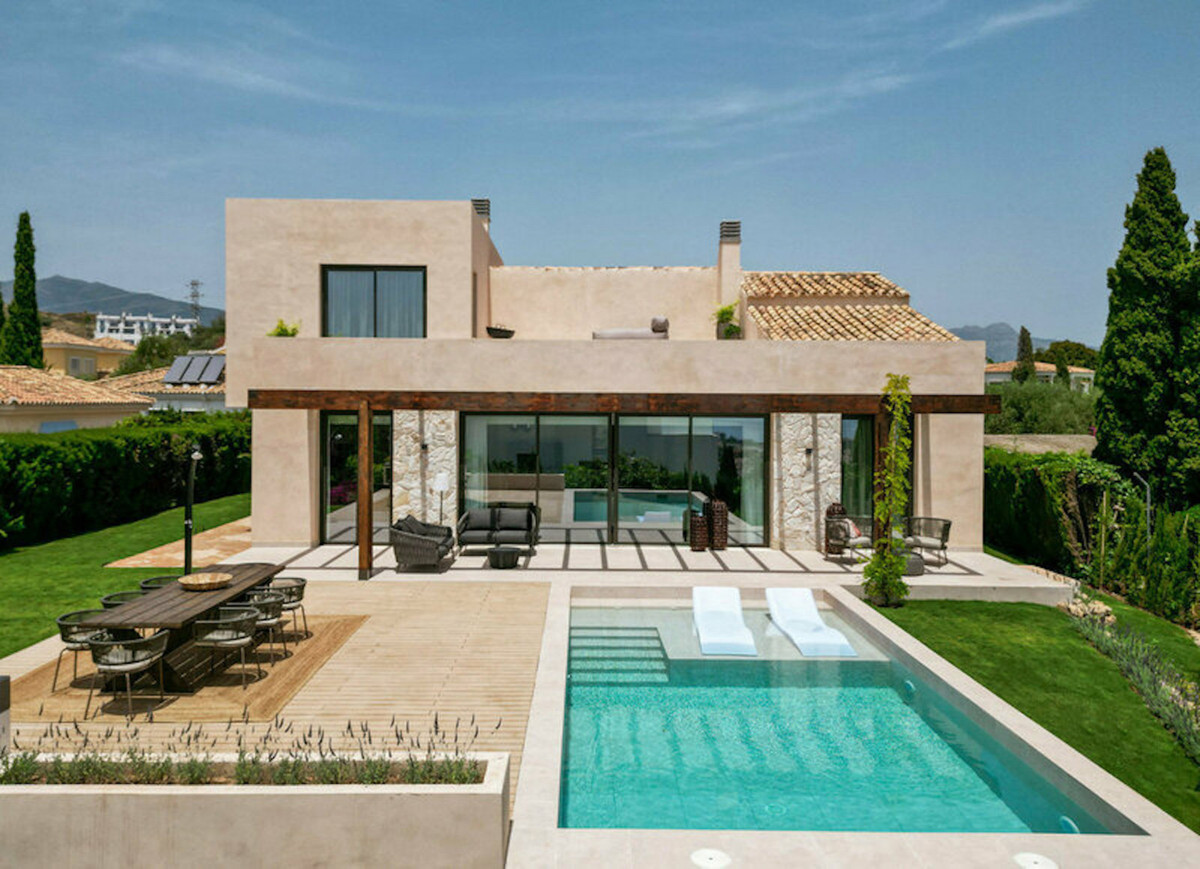 https://cdn.resales-online.com/public/txv46fuv30/properties/57a15752f33811ef8cfb02e0405b089b/w1200/1-7980e48d732b6fc85c14b43b94d2aa54.jpg?v=1740550882