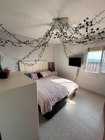 https://cdn.resales-online.com/public/a02rapy9v8x1ia95/properties/280904e8f2f711ef8cfb02e0405b089b/w1200/1-7980e48d732b6fc85c14b43b94d2aa54.jpg?v=1740498240