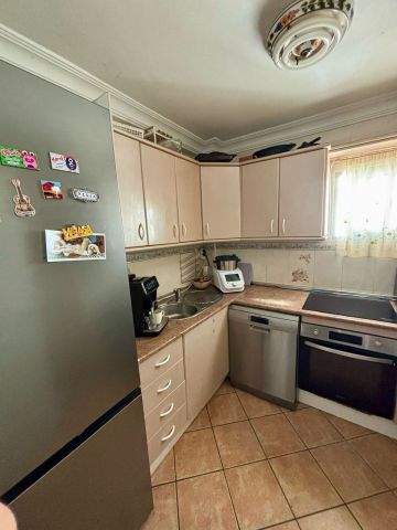 https://cdn.resales-online.com/public/a02rapy9v8x1ia95/properties/280904e8f2f711ef8cfb02e0405b089b/w1200/11-20939a0134ad724a8cb2a801094d15a4.jpg?v=1740498240