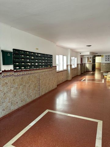 https://cdn.resales-online.com/public/a02rapy9v8x1ia95/properties/280904e8f2f711ef8cfb02e0405b089b/w1200/15-11d12f2f454f2f5e9b981fdd8b901d51.jpg?v=1740498240