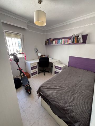 https://cdn.resales-online.com/public/a02rapy9v8x1ia95/properties/280904e8f2f711ef8cfb02e0405b089b/w1200/4-c23c0f86247804fa50226aecd8b0b2c8.jpg?v=1740498240