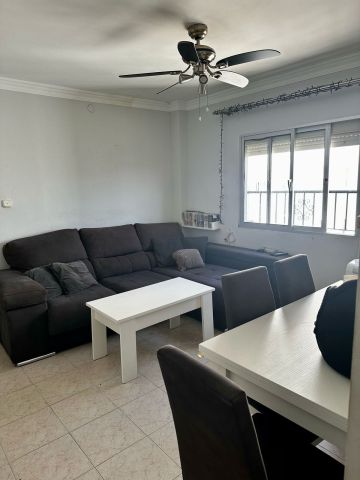 https://cdn.resales-online.com/public/a02rapy9v8x1ia95/properties/280904e8f2f711ef8cfb02e0405b089b/w1200/9-467d0cee5b725f3ef65f102a0c2e69c0.jpg?v=1740498240