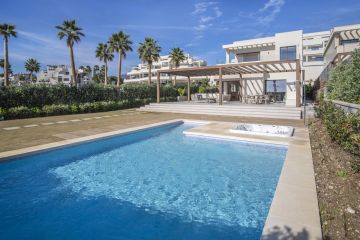 https://cdn.resales-online.com/public/hh55b9echi/properties/sofwsq1uuhr1xle/w1200/41-0bdc8f07789df4609410591d8ac779d9.jpg?v=1740987468