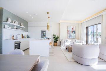 https://cdn.resales-online.com/public/hh55b9echi/properties/sofwsq1uuhr1xle/w1200/7-aa4cc561180b369757c0bb4af9886cd3.jpg?v=1740987468