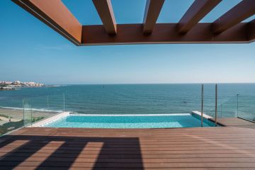 https://cdn.resales-online.com/public/c6rxxw1glq/properties/7f4b4f39f66211ef8cfb02e0405b089b/w1200/1-7980e48d732b6fc85c14b43b94d2aa54.jpg?v=1740812437