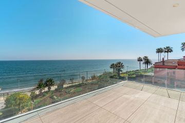 https://cdn.resales-online.com/public/c6rxxw1glq/properties/7f4b4f39f66211ef8cfb02e0405b089b/w1200/22-bcf8e6250e0bab365f900a8ac31ac040.jpg?v=1740812437