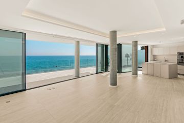 https://cdn.resales-online.com/public/c6rxxw1glq/properties/7f4b4f39f66211ef8cfb02e0405b089b/w1200/7-aa4cc561180b369757c0bb4af9886cd3.jpg?v=1740812437