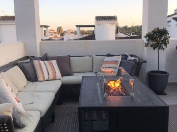 https://cdn.resales-online.com/public/ji01jy8heq/properties/0ab60b88f39511ef8cfb02e0405b089b/w1200/10-bb915d1cb19341576dcdc994b81ab9c5.jpg?v=1741019778