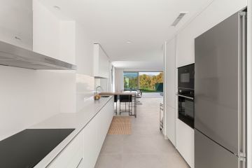 https://cdn.resales-online.com/public/14ldb8kixc/properties/90477b7cf8c211ef8cfb02e0405b089b/w1200/10-bb915d1cb19341576dcdc994b81ab9c5.jpg?v=1741162072