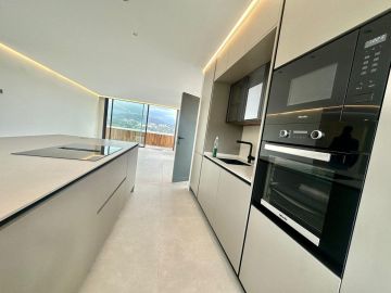 https://cdn.resales-online.com/public/un4peeg4/properties/5dfce3c5f85611ef8cfb02e0405b089b/w1200/2-5bd7b9d04b45e33852eaf0ec6670150d.jpg?v=1741028261