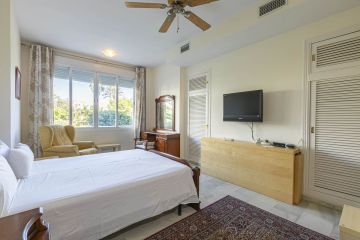 https://cdn.resales-online.com/public/8vwaux86t3/properties/bcd4ae0befc011ef8cfb02e0405b089b/w1200/13-5fd73dea700db77384c091ca9818b1a9.jpg?v=1740083289
