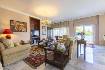 https://cdn.resales-online.com/public/8vwaux86t3/properties/bcd4ae0befc011ef8cfb02e0405b089b/w1200/2-5bd7b9d04b45e33852eaf0ec6670150d.jpg?v=1740083289