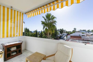 https://cdn.resales-online.com/public/8vwaux86t3/properties/bcd4ae0befc011ef8cfb02e0405b089b/w1200/22-bcf8e6250e0bab365f900a8ac31ac040.jpg?v=1740083289