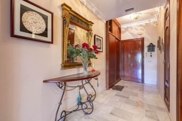 https://cdn.resales-online.com/public/8vwaux86t3/properties/bcd4ae0befc011ef8cfb02e0405b089b/w1200/23-79897b85162c6a486c7a4d1eb46924dd.jpg?v=1740083289