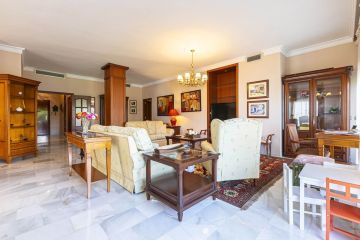 https://cdn.resales-online.com/public/8vwaux86t3/properties/bcd4ae0befc011ef8cfb02e0405b089b/w1200/5-3595ad71cbd87be6c3643a4285ef4791.jpg?v=1740083289