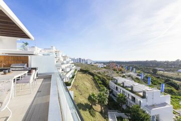 https://cdn.resales-online.com/public/mf919c1vse/properties/3e33f317f99311ef8cfb02e0405b089b/w1200/2-5bd7b9d04b45e33852eaf0ec6670150d.jpg?v=1741257336