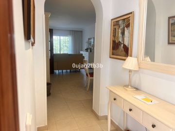 https://cdn.resales-online.com/public/0ujaq2tb3b/properties/e300240bf82a11ef8cfb02e0405b089b/w1200/14-d70dc3102c00d7be0e872dfe1c1f86d7.jpg?v=1741264004