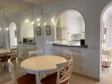 https://cdn.resales-online.com/public/0ujaq2tb3b/properties/e300240bf82a11ef8cfb02e0405b089b/w1200/21-2c707e7c511429b4f8ec4ee5f221ddb6.jpg?v=1741264004