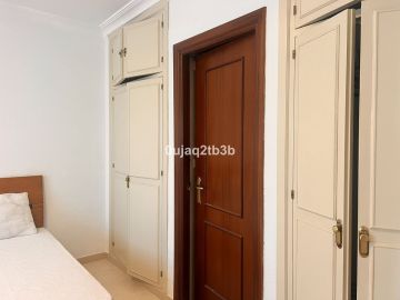 https://cdn.resales-online.com/public/0ujaq2tb3b/properties/e300240bf82a11ef8cfb02e0405b089b/w1200/24-613bbc26f32d7013d348ef202dd30a43.jpg?v=1741264004