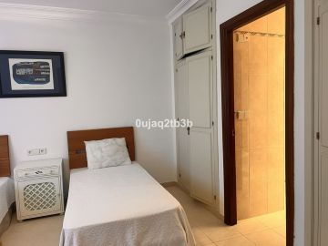 https://cdn.resales-online.com/public/0ujaq2tb3b/properties/e300240bf82a11ef8cfb02e0405b089b/w1200/25-45e7a00e8ada30030040e20a35fbccfd.jpg?v=1741264004
