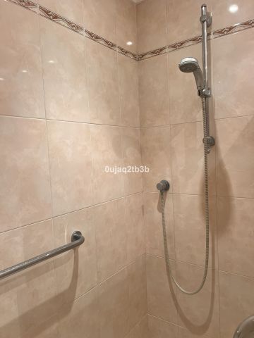 https://cdn.resales-online.com/public/0ujaq2tb3b/properties/e300240bf82a11ef8cfb02e0405b089b/w1200/30-5e8634ec9576c9ad4825a6dec5b5d375.jpg?v=1741264004