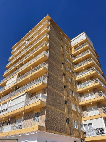 https://cdn.resales-online.com/public/lfdk02ac23/properties/1e694afffb5211ef8cfb02e0405b089b/w1200/29-7c2f312881aea9bbe9ddaeb9640e2c9a.jpg?v=1746532713