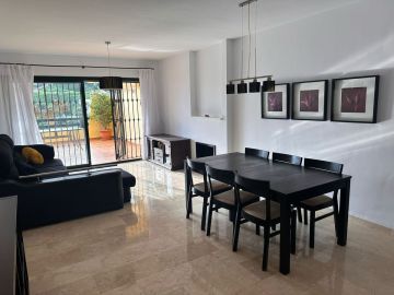 https://cdn.resales-online.com/public/5em70cvk9j/properties/4d21901afb7f11ef8cfb02e0405b089b/w1200/1-7980e48d732b6fc85c14b43b94d2aa54.jpg?v=1741374813