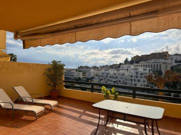 https://cdn.resales-online.com/public/5em70cvk9j/properties/4d21901afb7f11ef8cfb02e0405b089b/w1200/2-5bd7b9d04b45e33852eaf0ec6670150d.jpg?v=1741374813