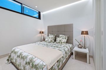 https://cdn.resales-online.com/public/ilmgg1itp5/properties/8c74a4eaf8e911ef8cfb02e0405b089b/w1200/48-995152433a6d9da26e318d14b54534ba.jpg?v=1741168640