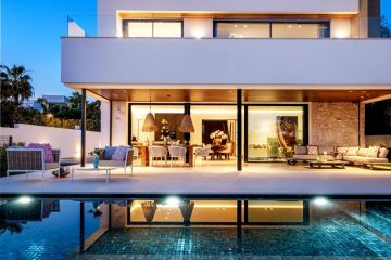 https://cdn.resales-online.com/public/ilmgg1itp5/properties/8c74a4eaf8e911ef8cfb02e0405b089b/w1200/57-55cd4b06d752ba6702add315b86f7c65.jpg?v=1741168640