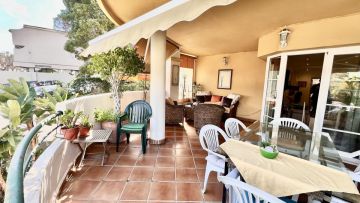 https://cdn.resales-online.com/public/un4peeg4/properties/58d90223e7d111ef8ce602e0405b089b/w1200/2-5bd7b9d04b45e33852eaf0ec6670150d.jpg?v=1741602444