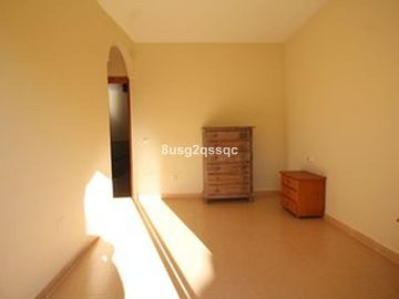 https://cdn.resales-online.com/public/8usg2qssqc/properties/4ee10f2dfe6811ef8cfb02e0405b089b/w1200/22-bcf8e6250e0bab365f900a8ac31ac040.jpg?v=1741694542