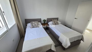 https://cdn.resales-online.com/public/7b2ad3a8d9/properties/760a47a5fddd11ef8cfb02e0405b089b/w1200/14-d70dc3102c00d7be0e872dfe1c1f86d7.jpg?v=1741635696