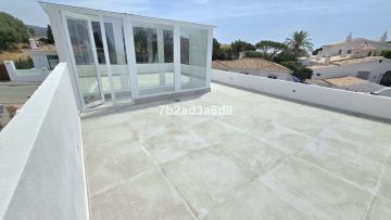 https://cdn.resales-online.com/public/7b2ad3a8d9/properties/760a47a5fddd11ef8cfb02e0405b089b/w1200/28-ef19a2c59920e2e087cd278a51b6dbf8.jpg?v=1741635696