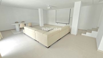 https://cdn.resales-online.com/public/7b2ad3a8d9/properties/760a47a5fddd11ef8cfb02e0405b089b/w1200/35-53608d01401493ba18e3704836160563.jpg?v=1741635696
