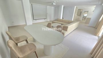 https://cdn.resales-online.com/public/7b2ad3a8d9/properties/760a47a5fddd11ef8cfb02e0405b089b/w1200/36-be7efbbd8b294061d3f27cb7c37865bb.jpg?v=1741635696