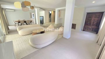 https://cdn.resales-online.com/public/7b2ad3a8d9/properties/760a47a5fddd11ef8cfb02e0405b089b/w1200/5-3595ad71cbd87be6c3643a4285ef4791.jpg?v=1741635696