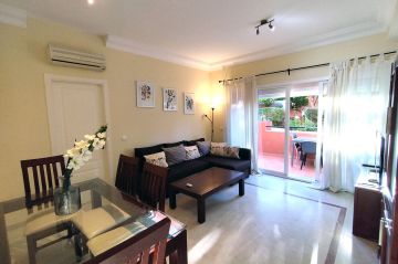 https://cdn.resales-online.com/public/9btkjerp6k/properties/2a6d5580ff3b11ef8cfb02e0405b089b/w1200/2-5bd7b9d04b45e33852eaf0ec6670150d.jpg?v=1741785199